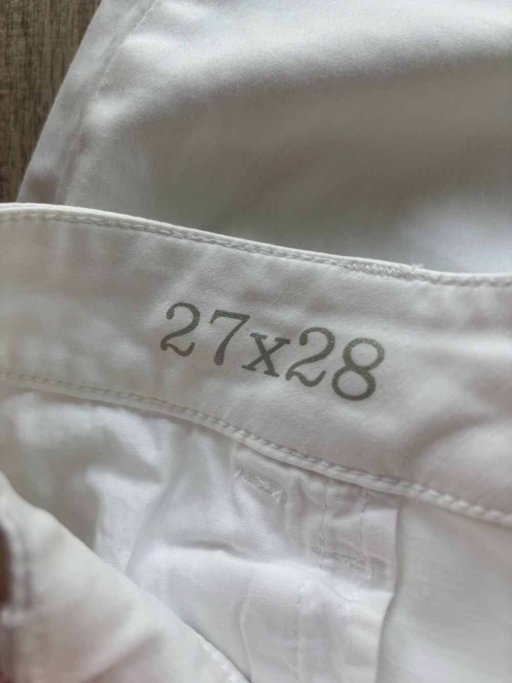 Tommy Bahama White Straight-Leg soft pants 27x28 - Picture 2 of 5